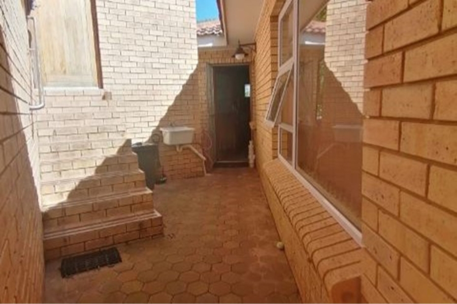 3 Bedroom Property for Sale in Dana Bay Western Cape